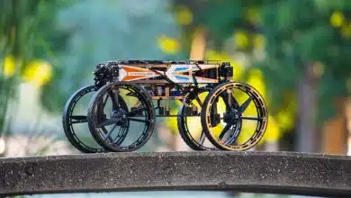 ام-۴؛ رباتی همه‌کاره با قابلیت رانندگی و پرواز + ویدئو