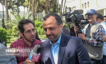 توضیح وزیر اقتصاد درباره افزایش قیمت نان/ قیمت نان چگونه تعیین می‌شود؟