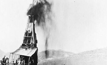 حساس‌ترین لحظه‌ی تاریخ ایران در این تصویر/ آیا این اتفاق ایرانی‌ها را خوشبخت کرد؟