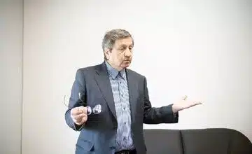 کنایه تند همتی به رئیسی: نمی دانم گزارش کامل را به شما هم داده اند یا نه؟/ تفسیر یک بعدی از دید کارشناسان پنهان نمی ماند!