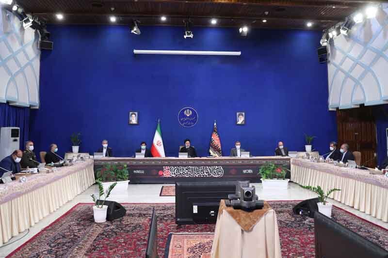 تلاش نمایندگان برای فاصله گرفتن از وزرای اقتصادی/ کدام وزیر صدرنشین دریافت تذکر است؟