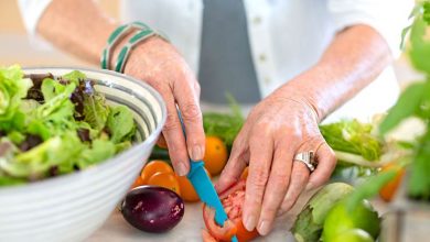 چرا هنگام غذا بهتر است اول سبزیجاتمان را بخوریم؟