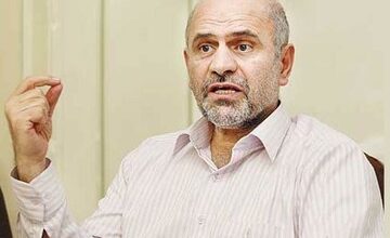 فرشاد مومنی، اقتصاددان: کاهش بسیار چشم گیر خالص داراییهای بانک مرکزی بسیار معنا دار است/ حیاتیترین ذخیره استراتژیک کشور را بر باد دادید