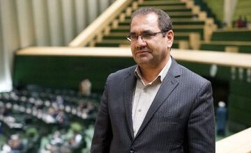 کارخانه احیای استیل فولاد بافت، شهرستان را از بنبست اشتغال خارج کرد