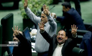 بالاخره تکلیف روزهای تعطیل روشن شد/ مجلس با تعطیلی شنبه موافقت کرد