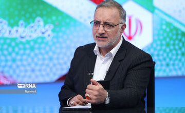 زاکانی باز هم به دولت روحانی حمله کرد/سئوال دانش جعفری از زاکانی:پول افطاری‌هایی که دادید از کجا آمد؟