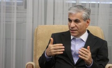 آیا کاهش تورم و جبران کسری بودجه امسال امکانپذیر است؟ / رئیس پیشین بانک مرکزی پاسخ میدهد