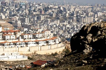 بازار مسکن کاملا از بازار ارز تاثیر می گیرد/ اگر قیمت دلار بالا نرود، خانه هم گران نمی شود