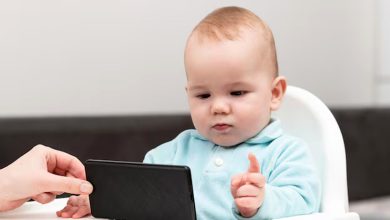 بلایی که مواجهه زودهنگام با دستگاههای دیجیتال بر سر کودکان میآورد