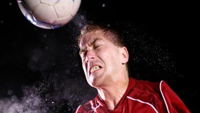 ضربه‌های متداول سر در فوتبال باعث آسیب مغزی می‌شود