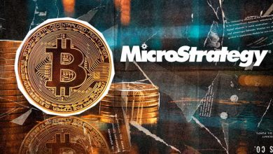 میکرواستراتژی خرید بیت کوین را متوقف کرد؛ تغییر استراتژی یا زنگ خطر؟