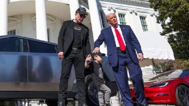 حمایت ترامپ از ماسک با خرید یک تسلا: نمایش سیاسی یا کمک واقعی؟