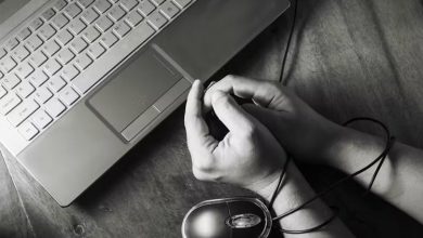 ریزه‌کاری‌های اشتباه هوش مصنوعی شاید اعتیاد ما به اینترنت را درمان کند