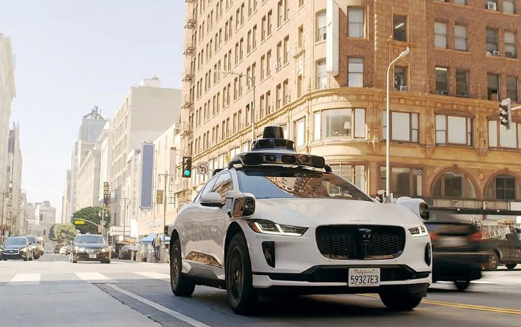 تجربه شنیداری منحصربهفرد در روبوتاکسیهای Waymo با اتصال مستقیم به اسپاتیفای