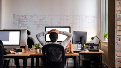 تقریباً نیمی از کارکنان برای مقابله با تهدیدهای شغلی ناشی از هوش مصنوعی آماده می‌شوند