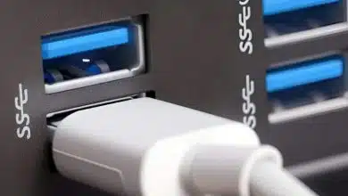 رنگ آبی پورت USB به چه معناست؟