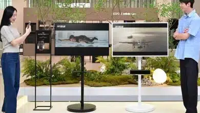 سامسونگ از یک تلویزیون قابل حمل با قابلیت لمسی رونمایی کرد