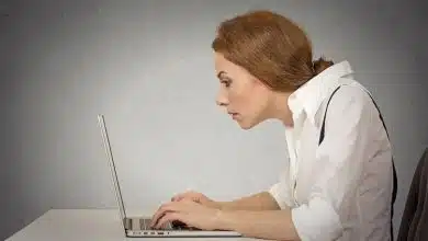 صاف نشستن همیشه مفید نیست؛ سه نکته برای بهبود وضعیت بدن