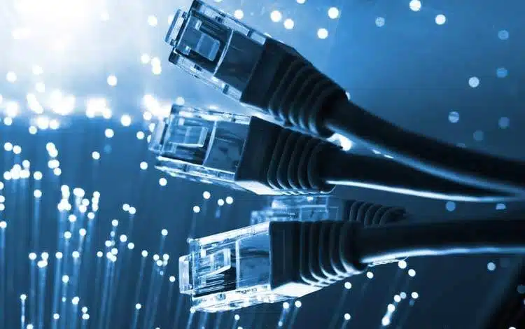 قطع اینترنت فیبرنوری در افغانستان باعث اختلال در خدمات بانکی شد