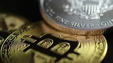 نقره از بیت‌کوین پیشی گرفت! آیا زمان تغییر استراتژی فرا رسیده؟