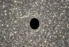 در چنگ تاریکی: اگر انسانی به درون سیاه‌چاله سقوط کند چه می‌شود؟