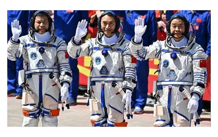 درخواست جهانی از ایلان ماسک برای نجات فضانوردان چینی گرفتار در فضا