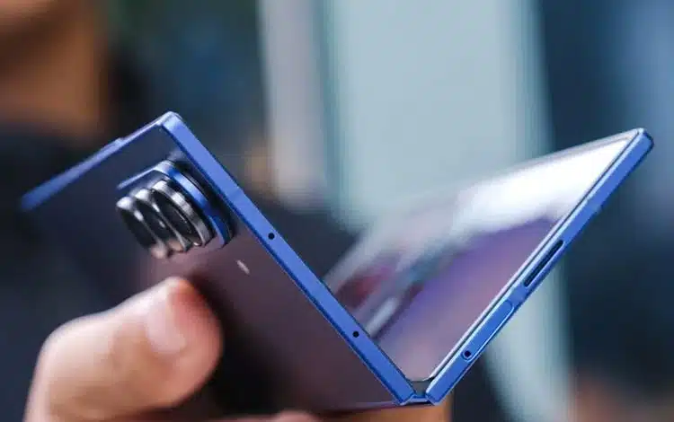 قیمت گوشی تاشوی سه‌گانه سامسونگ کمتر از حد انتظار اعلام شد