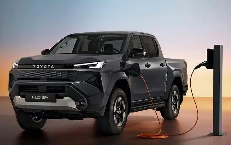 معرفی Hilux BEV؛ پیکاپ افسانهای تویوتا با قلبی تمامبرقی