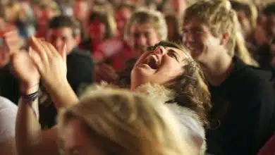 هشدار پزشکی: خنده غیرعادی نشانه چه بیماری‌های خطرناکی است؟