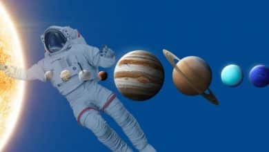 اگر انسان به سیارات منظومه شمسی سفر کند، چه بلایی سر بدنش می‌آید؟