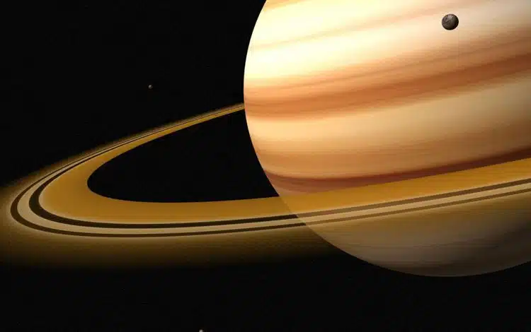 بزرگترین قمر زحل لایههای یخ نیمهمایع دارد اما شاید مناطق قابلزیستی وجود داشته باشد