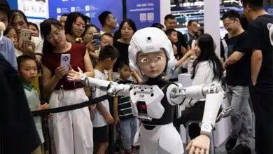 چین برای هوش مصنوعی انسان‌نما خط قرمز تعیین کرد