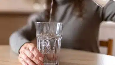 آب گرم و کاهش وزن؛ یک عادت ساده صبحگاهی با پشتوانه علمی