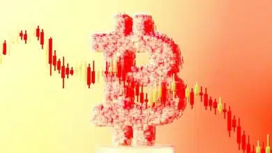 بیت‌کوین در سراشیبی خطرناک؛ تحلیلگران از بحران تازه در بازار رمزارز می‌گویند