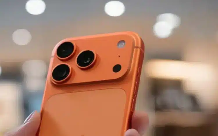 راز سوراخ کوچک کنار دوربین آیفون چیست؟