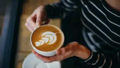 قهوه و چای کافئین‌دار؛ سپر محافظ در برابر زوال عقل!