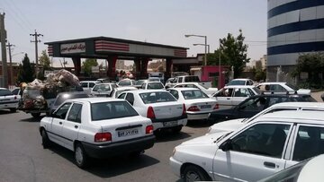 دلیل شلوغی پمپبنزینها /حواستان هست؟ تهران دیگر ۳ انبار نفت ندارد