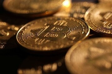 آخرین وضعیت بازار رمزارزها در جهان/ اتریوم آماده سبقت از بیتکوین میشود؟