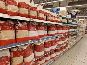 افزایش ۱۰ تا ۱۵ درصدی قیمت برنج هندی و پاکستانی/ رییس اتحادیه بنکداران: برنج ایرانی کیلویی ۳۴۰ تا ۵۲۰ هزار تومان عرضه میشود