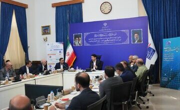 تاکید وزیر ارتباطات بر ضرورت تدوین برنامهای برای تقویت حضور زبان فارسی در فضای دیجیتال