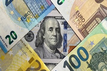 سقوط تتر و عقبنشینی دلار؛ بانک مرکزی ترمز بازار ارز را کشید؟/ آیا دلار باز هم پایین میآید؟